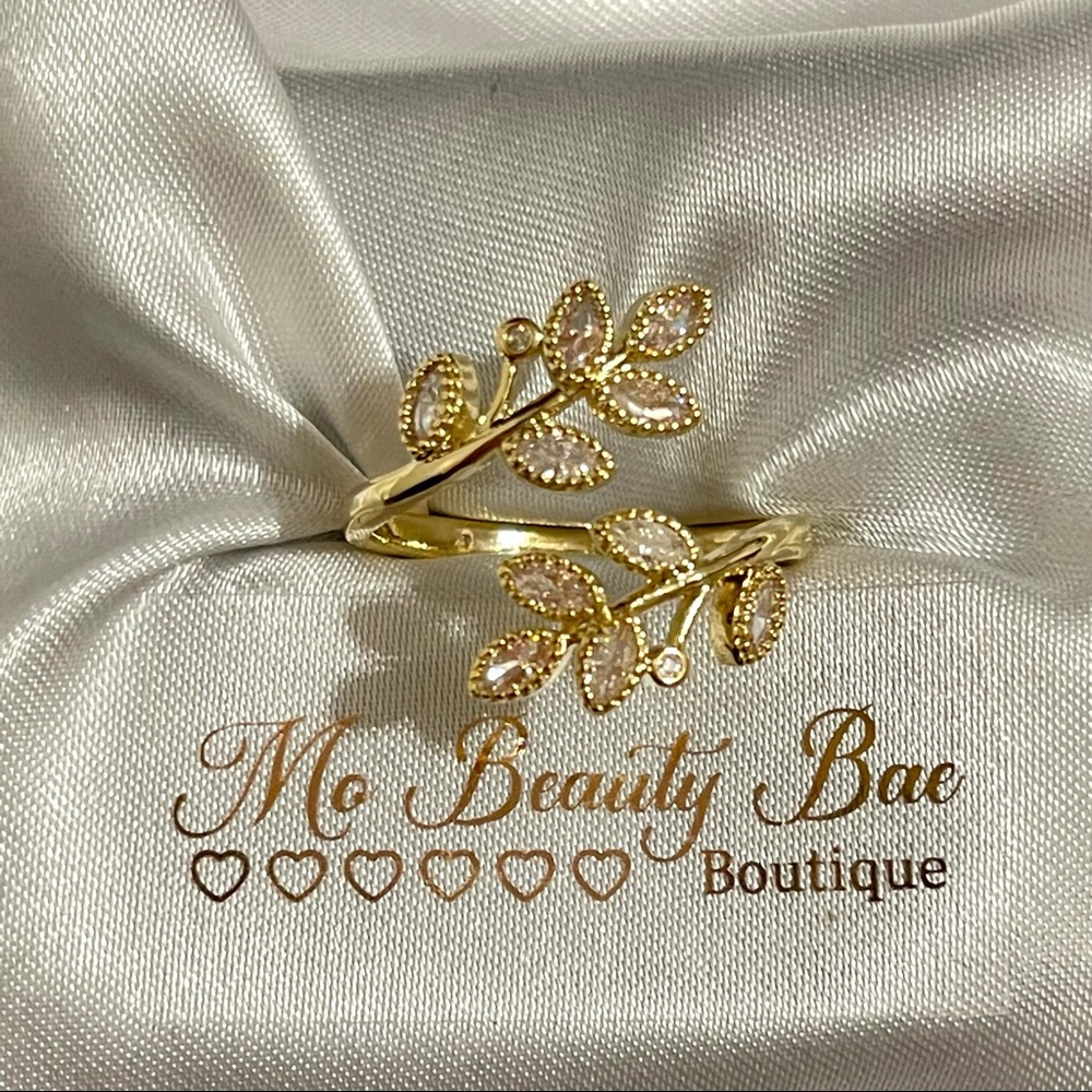 Gold Cz Crystal Leaf Ring - Picture 2 of 6